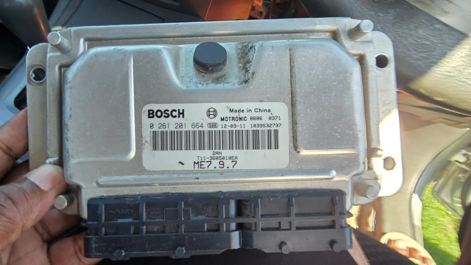 Client supplied Bosch vehicle computer box photograph
